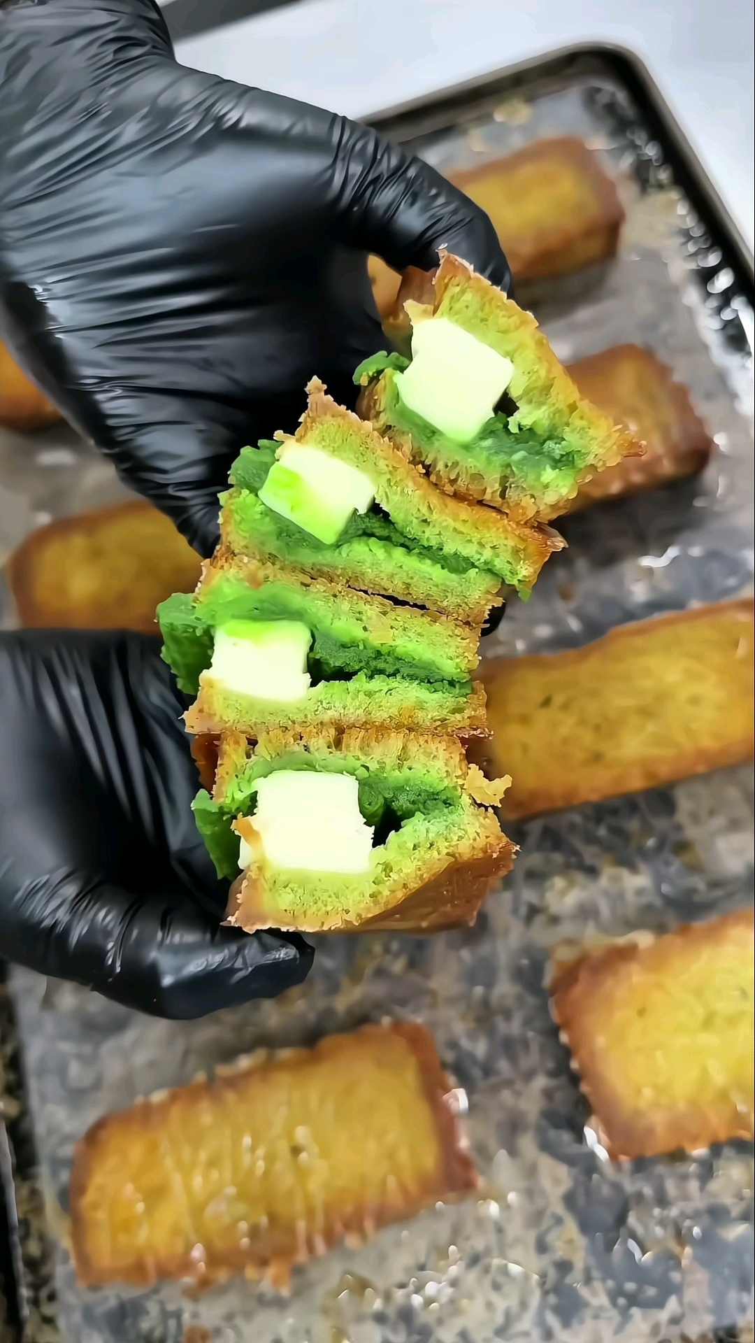 抹茶三明治面包,第一次吃,味道真不错!
