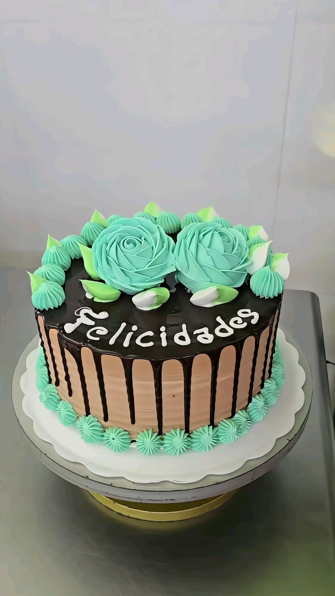 又学会制作一种生日蛋糕，颜值超高，非常喜欢！