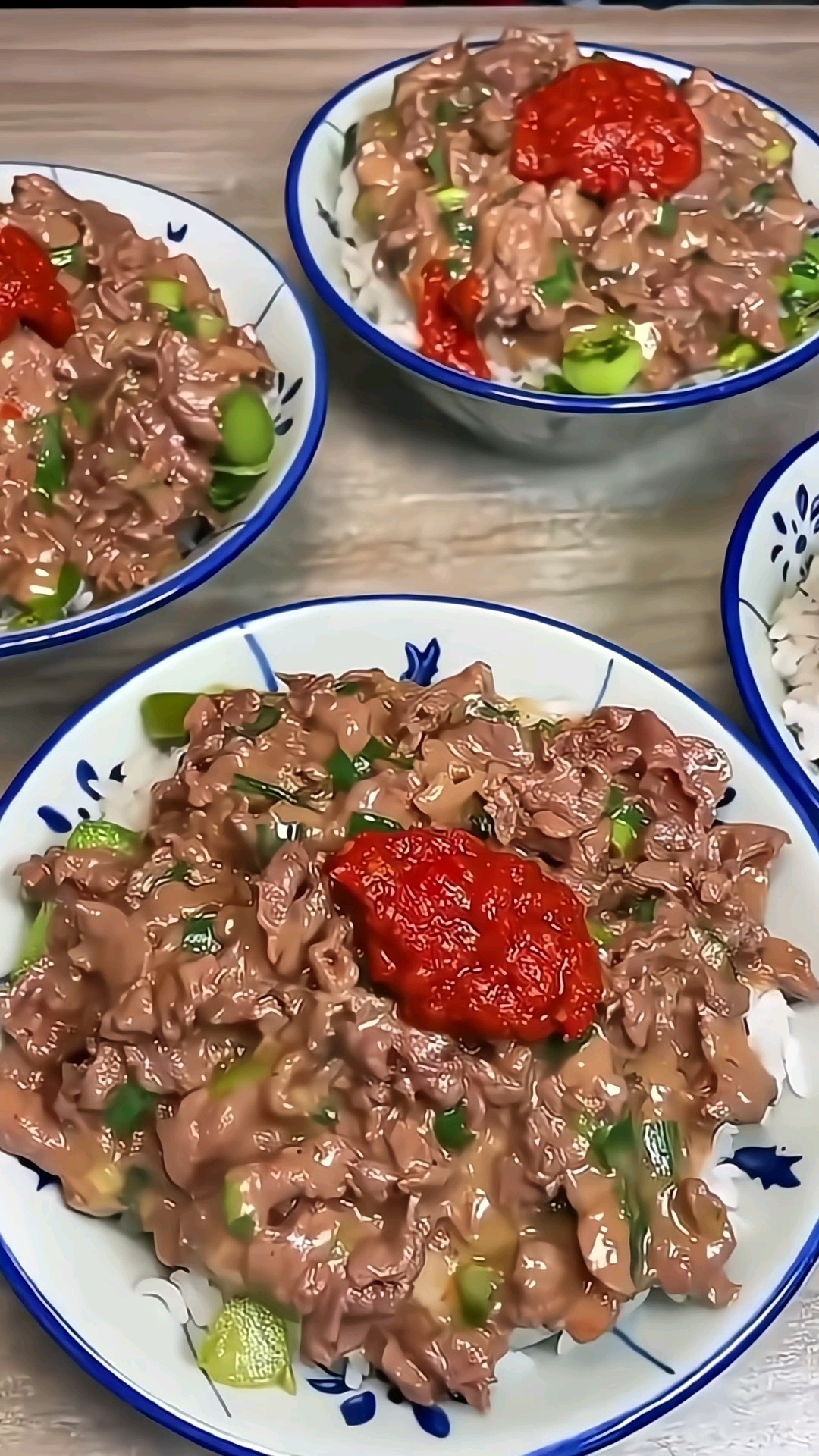 好吃的牛肉盖饭,味道棒极了!