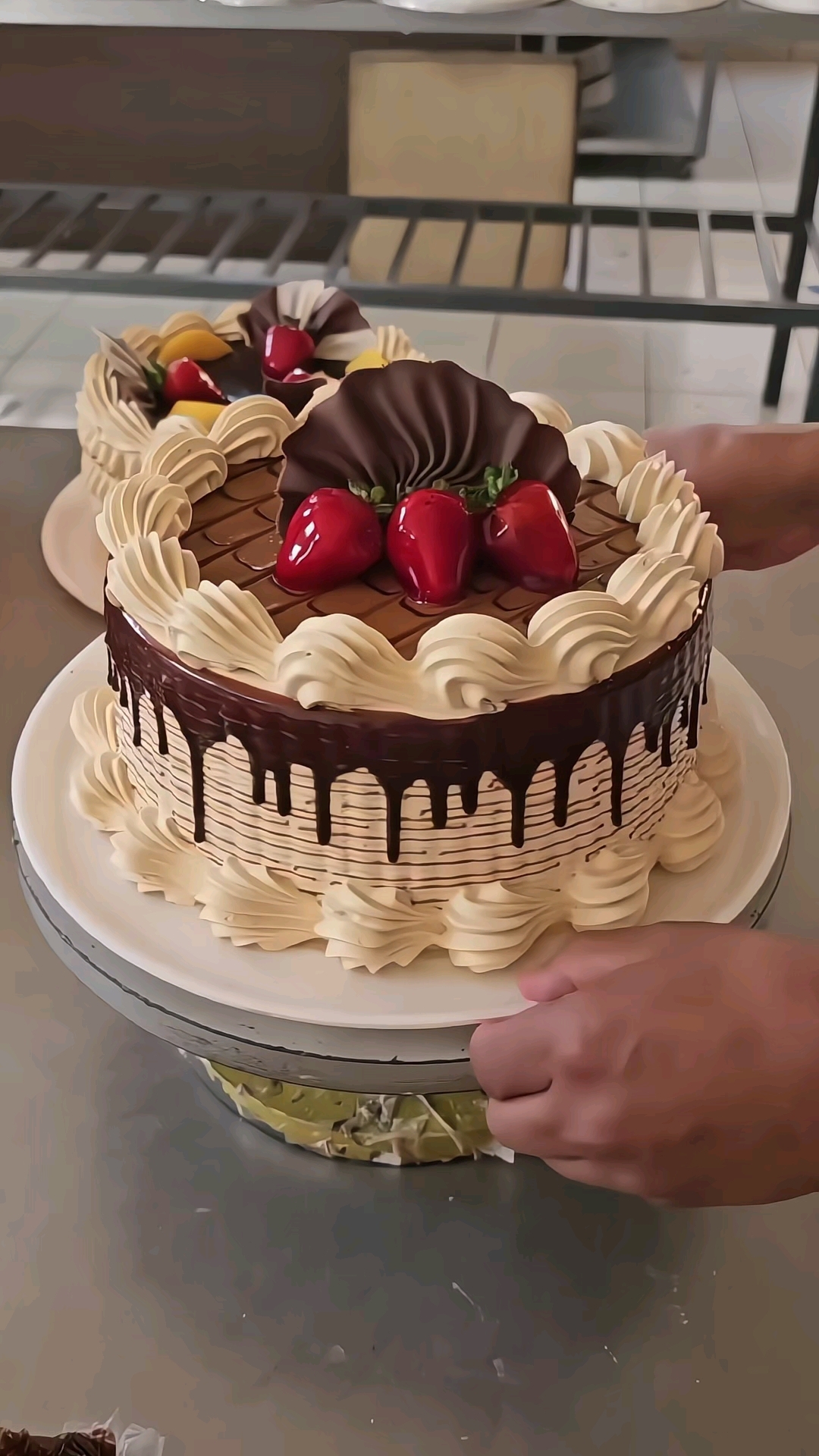 现场制作的巧克力生日蛋糕,朋友非常喜欢!