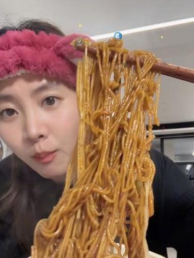 这拌面0油炸?午餐4分钟搞定!拉面 中午吃什么 妈呀太香了 今麦郎 拉面范