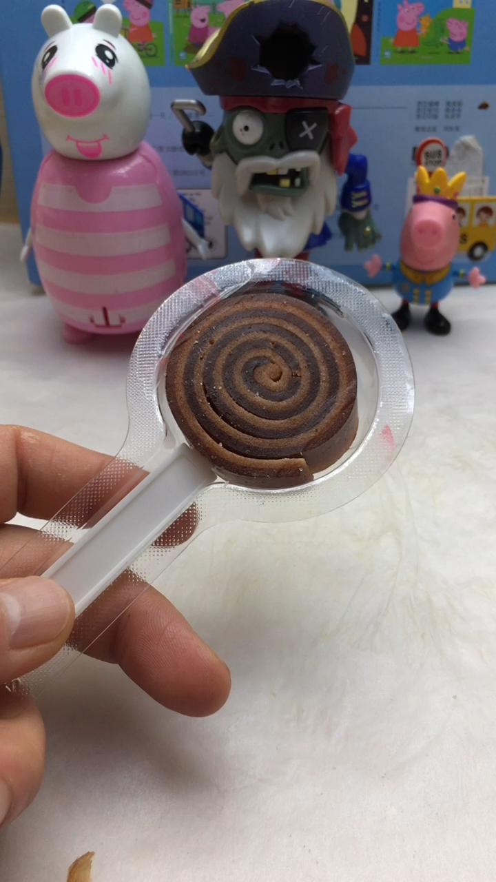 妈她吃巧克力就可以,也什么不让我吃饼干啊