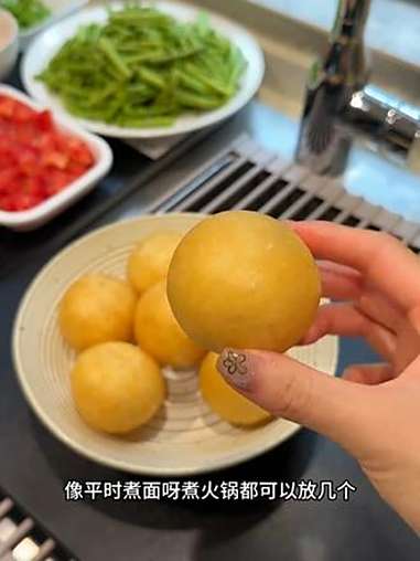 油面筋灌鸡蛋,我认为是鸡蛋做好吃的做法,筋道嫩滑又弹牙,个个爆汁,太好吃了 油面筋灌蛋 油