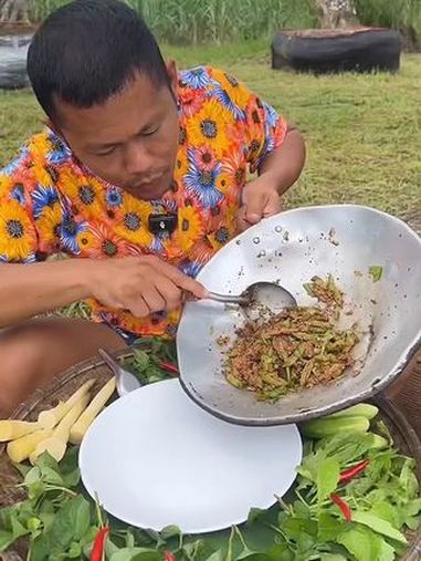 木蝴蝶辣拌烤牛肉教程 户外美食 泰国美食 泰国生活 美食