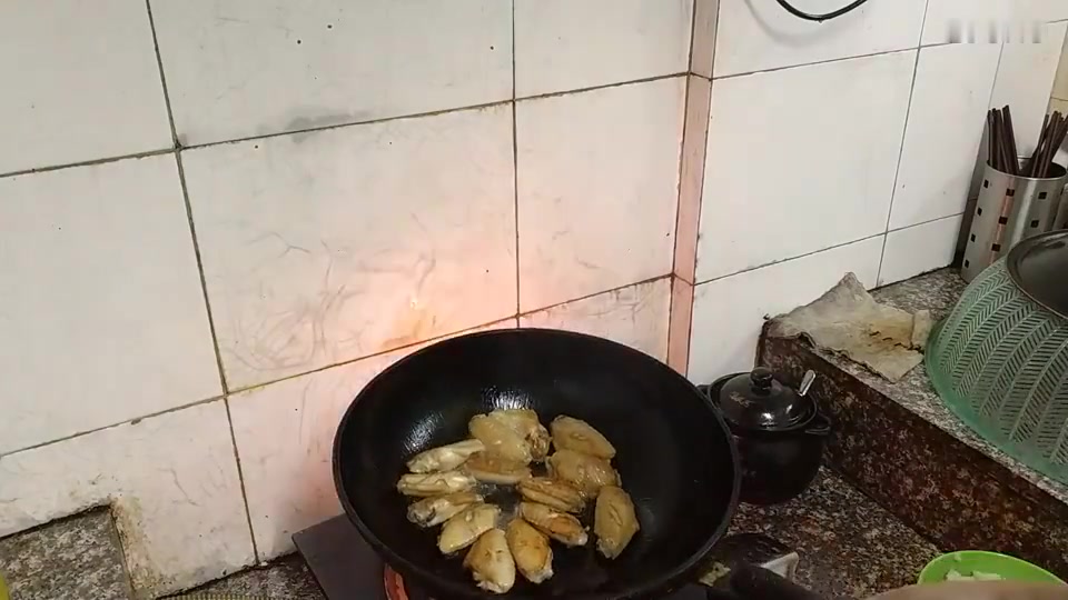 可乐鸡翅的做法视频 可乐鸡翅家常做法大全 下厨房鸡翅怎么做好吃 中餐厅