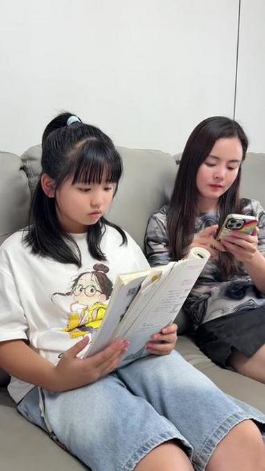 谁是白菜谁是猪 逗比女儿欢乐多 母女日常搞笑 骗你生女儿