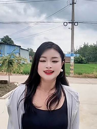 立秋了,别总想秋天的第一杯奶茶,假如不努力不赚钱,那开学的学费,中秋的月饼,医保社保,冬天