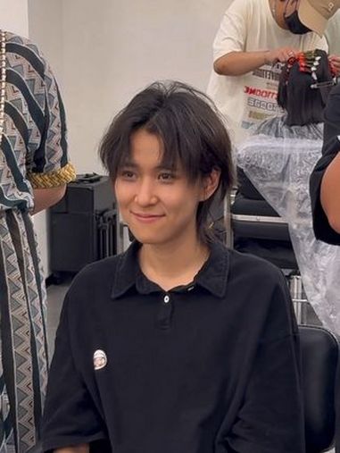 狼尾鲻鱼头短发 狼尾鲻鱼头 免打理烫发自然吹干效果 方圆脸女生适合的发型 剪发前vs剪发后