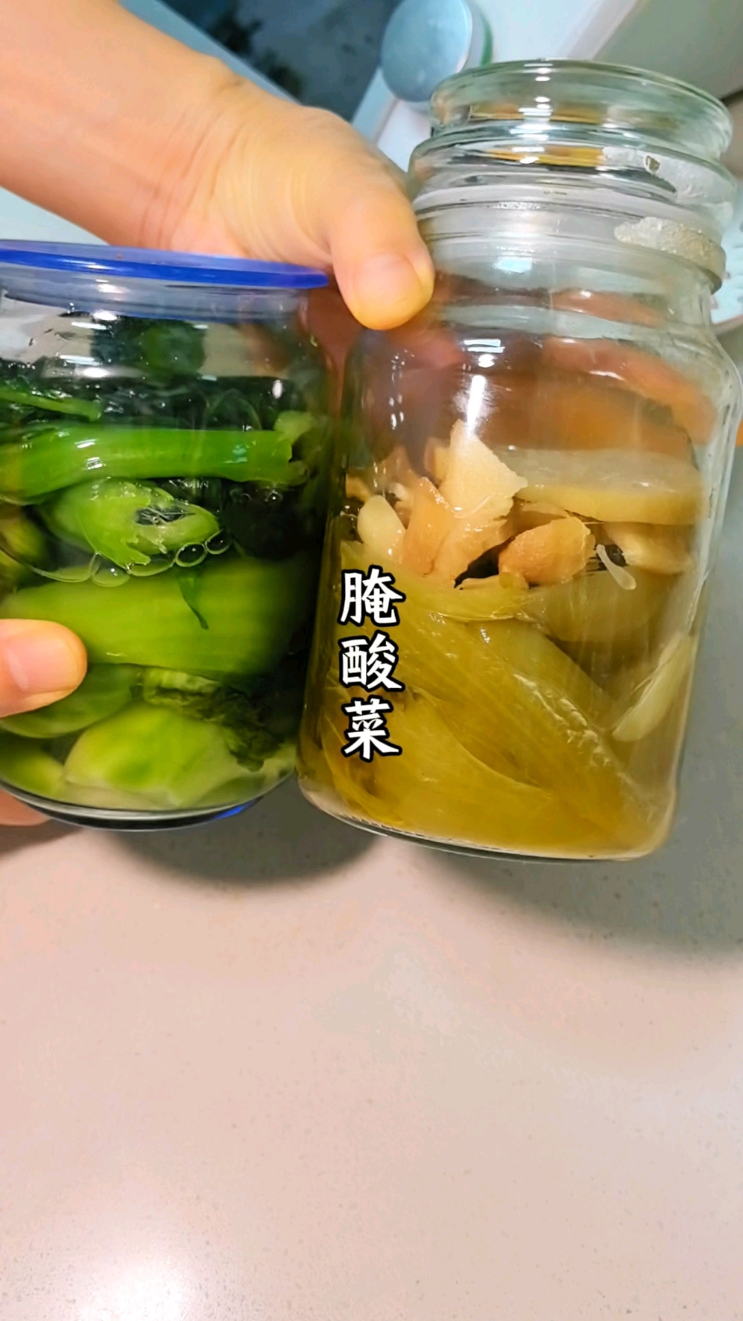 自己动手腌酸菜,酸酸脆脆,蜡赤焦黄,可鱼可肉,赶紧做起来吧!