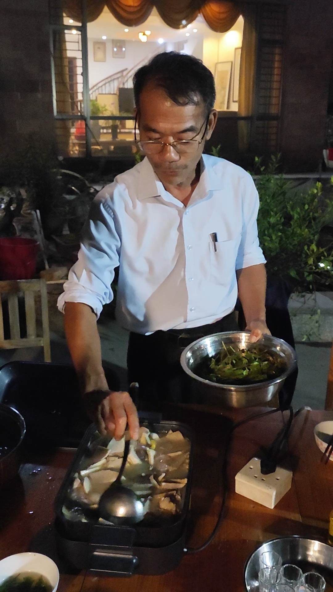 北有东坡肉,南有铁夫菜