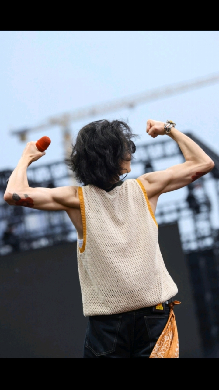 进来看华晨宇的肌肉,体脂率8%的震撼