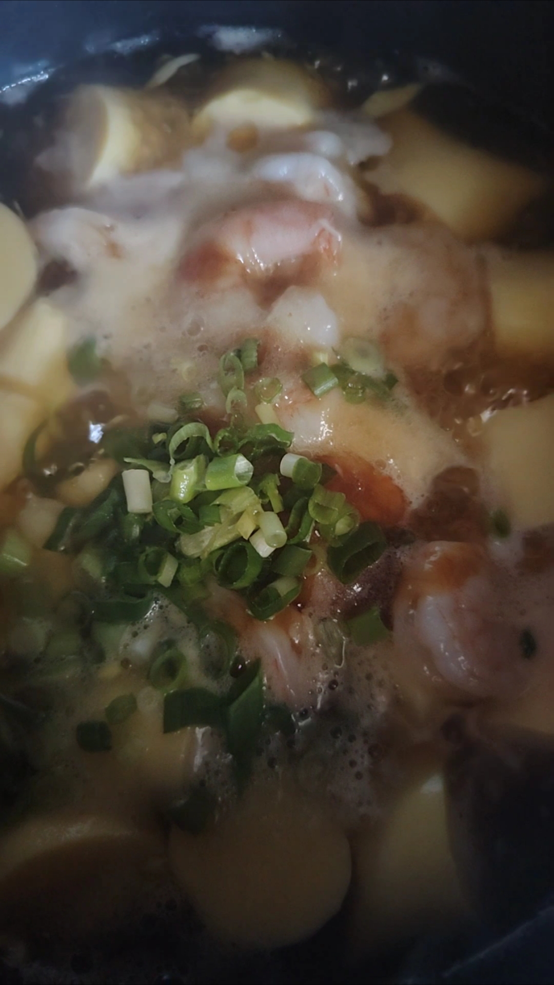 白萝卜五花肉汤  新疆尼勒克虾豆腐什锦煲#美食
