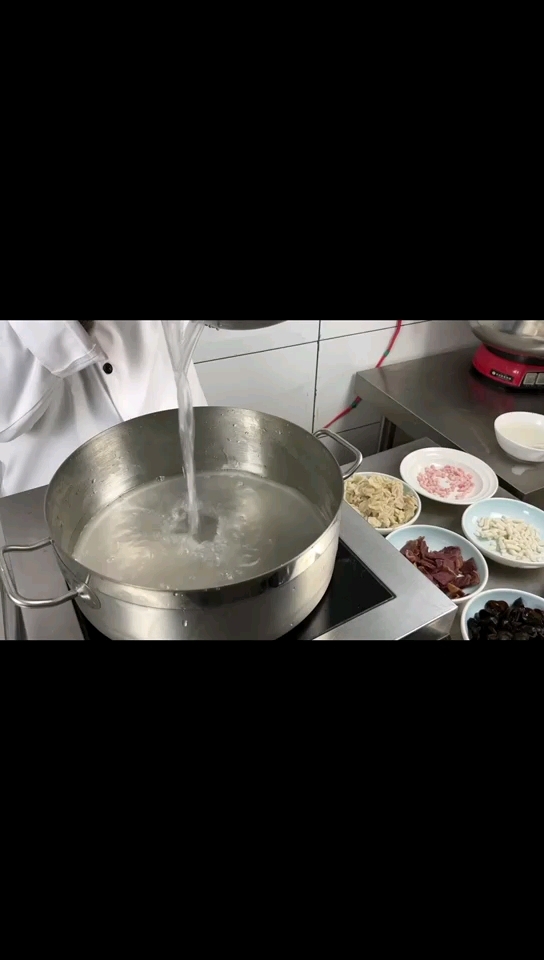 河南特色早餐:郑州逍遥镇胡辣汤制作标准教程,方中山辣汤