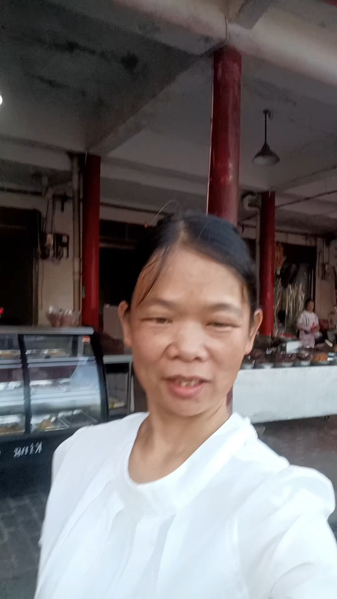 摆地摊卖菜了,看一下我家的大西瓜和菜