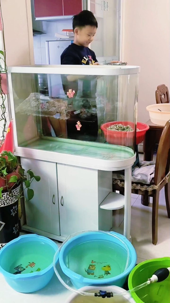 奶奶的海沙,铺就鱼儿新家