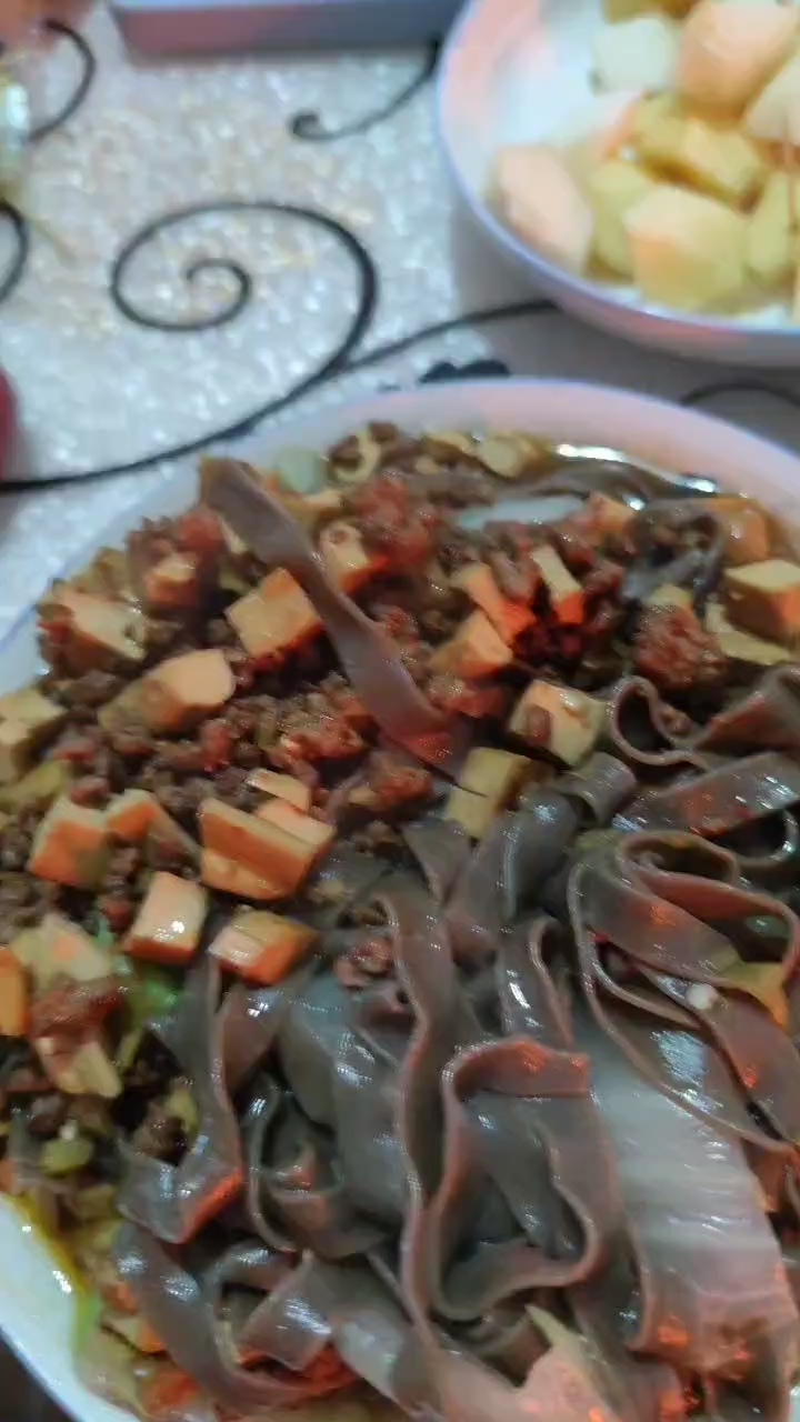 荞麦面配炸酱,我的营养晚餐,平安,健康,快乐,家人们周末开心