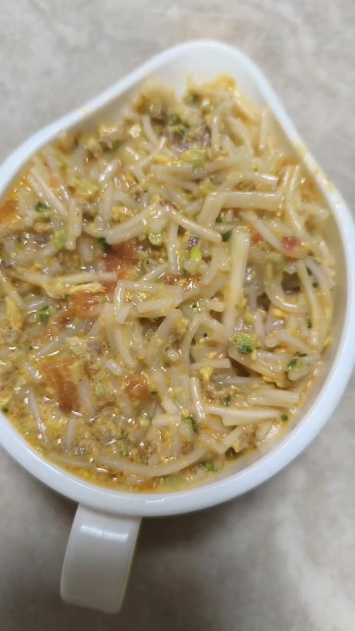 西红柿鸡蛋牛肉面是一道能满足能力和多种营养素的平衡膳食!