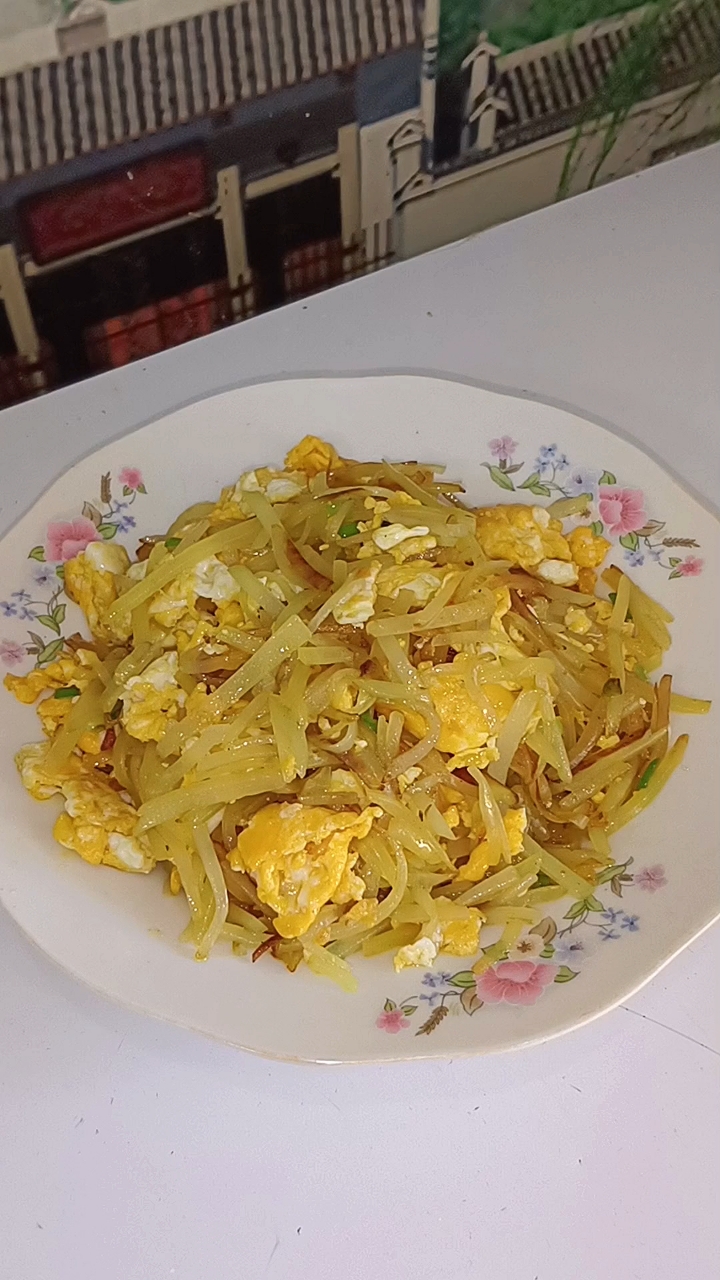鸡蛋炒土豆丝