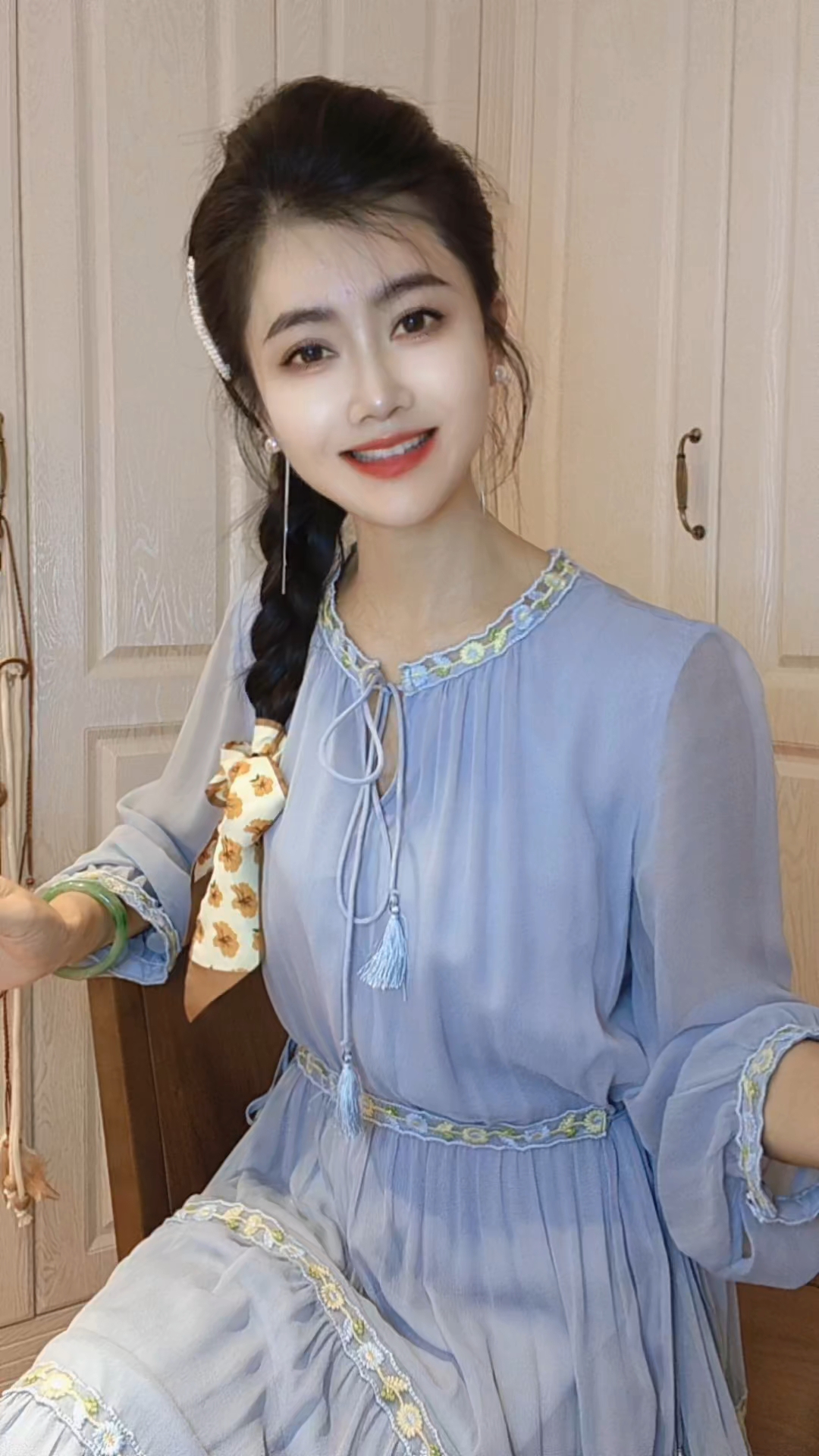 谁的生活不是一地鸡毛?只是有人把鸡毛编织成了漂亮的鸡毛掸子～