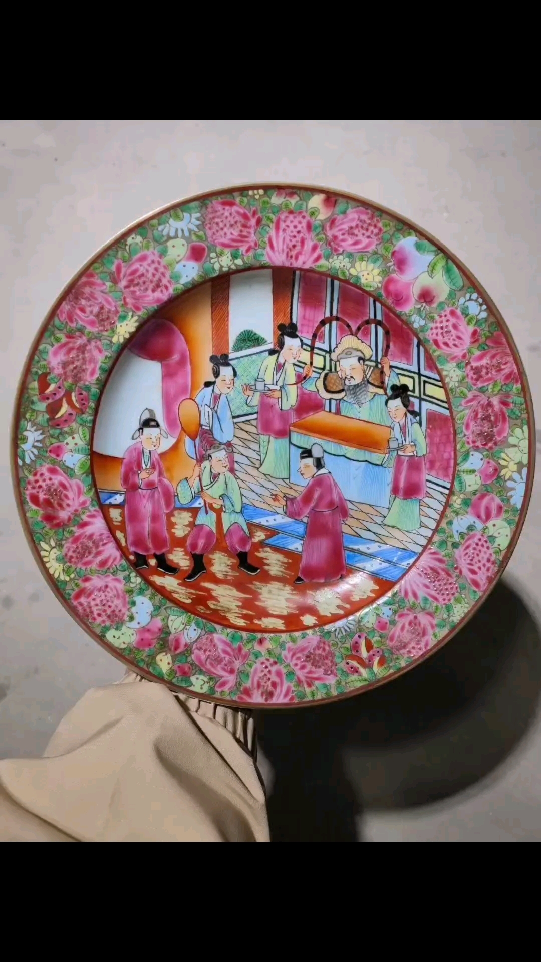 明清老瓷器,人物故事 盘子一个 绘画精美 全品无磕无碰 直径