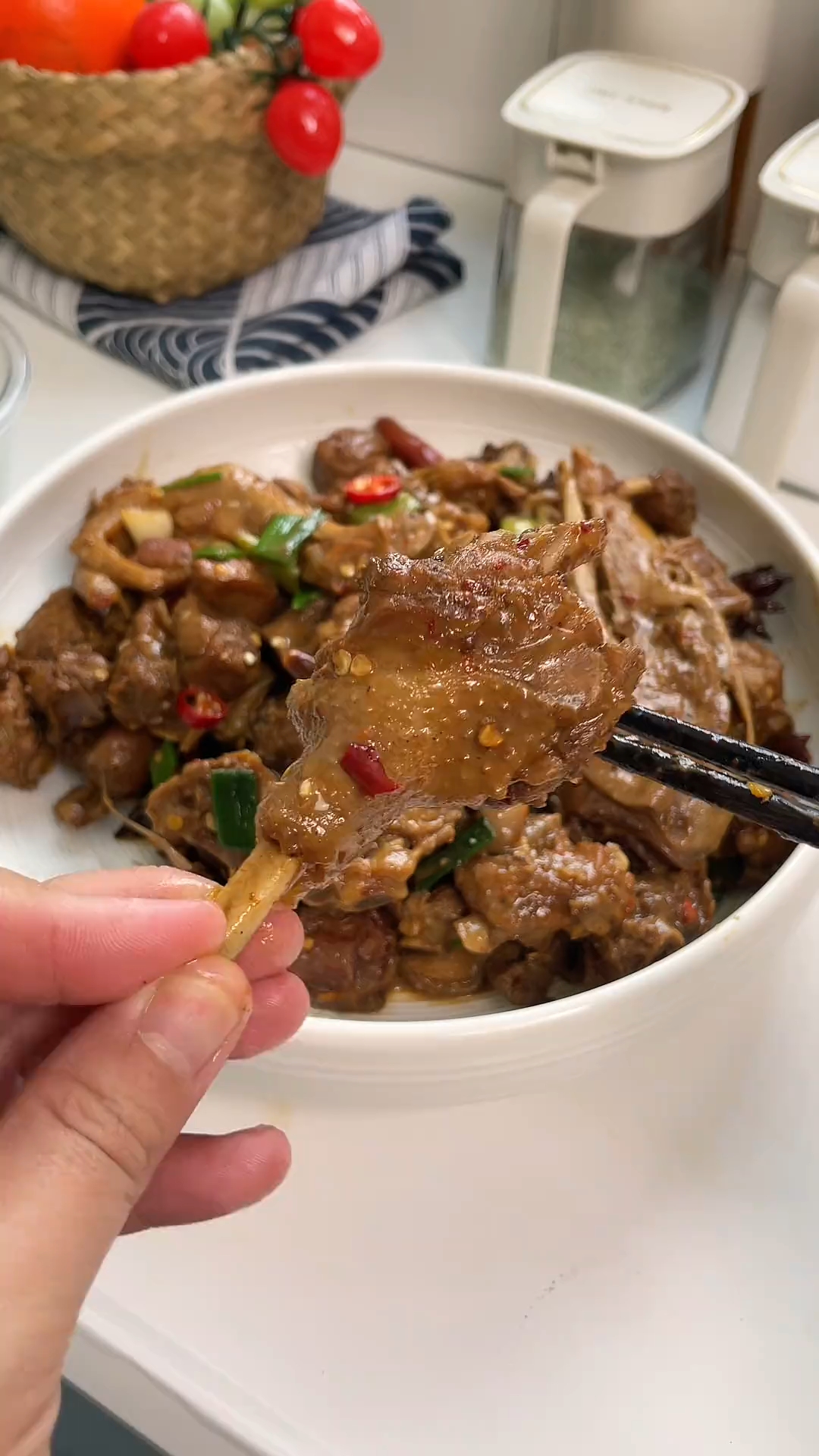 在我妈那里偷学来的拿手菜啤酒鸭!