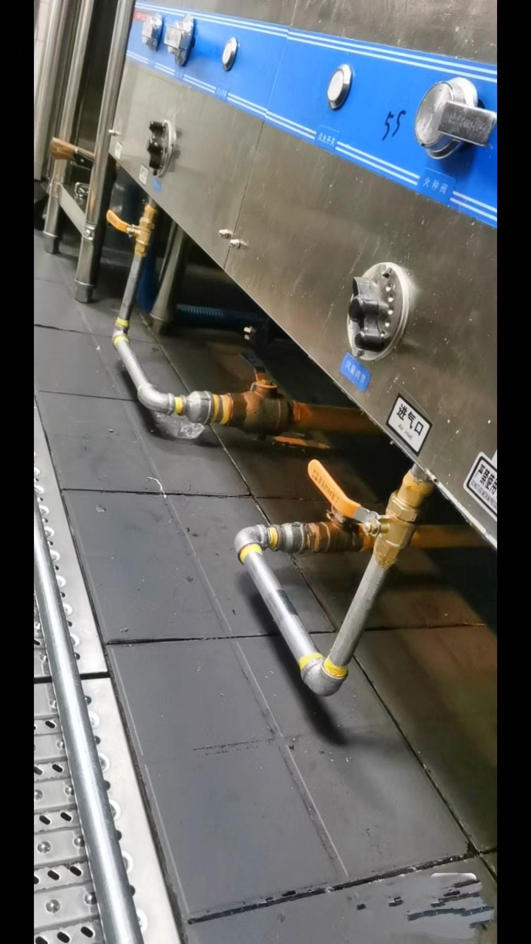 上海天燃气管道安装,排煤气管,煤气表移位,接灶台,安装报警器