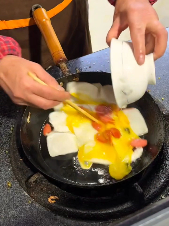 来温州,就是为了吃这口薄皮炒年糕!