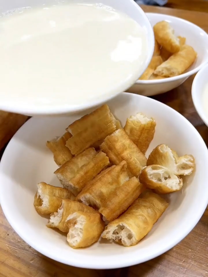 早餐吃什么?从豆浆油条开始吧!