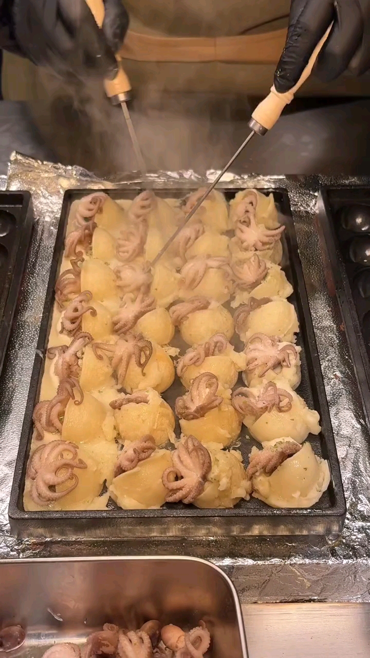 蚌埠章鱼烧!真有整颗八爪鱼