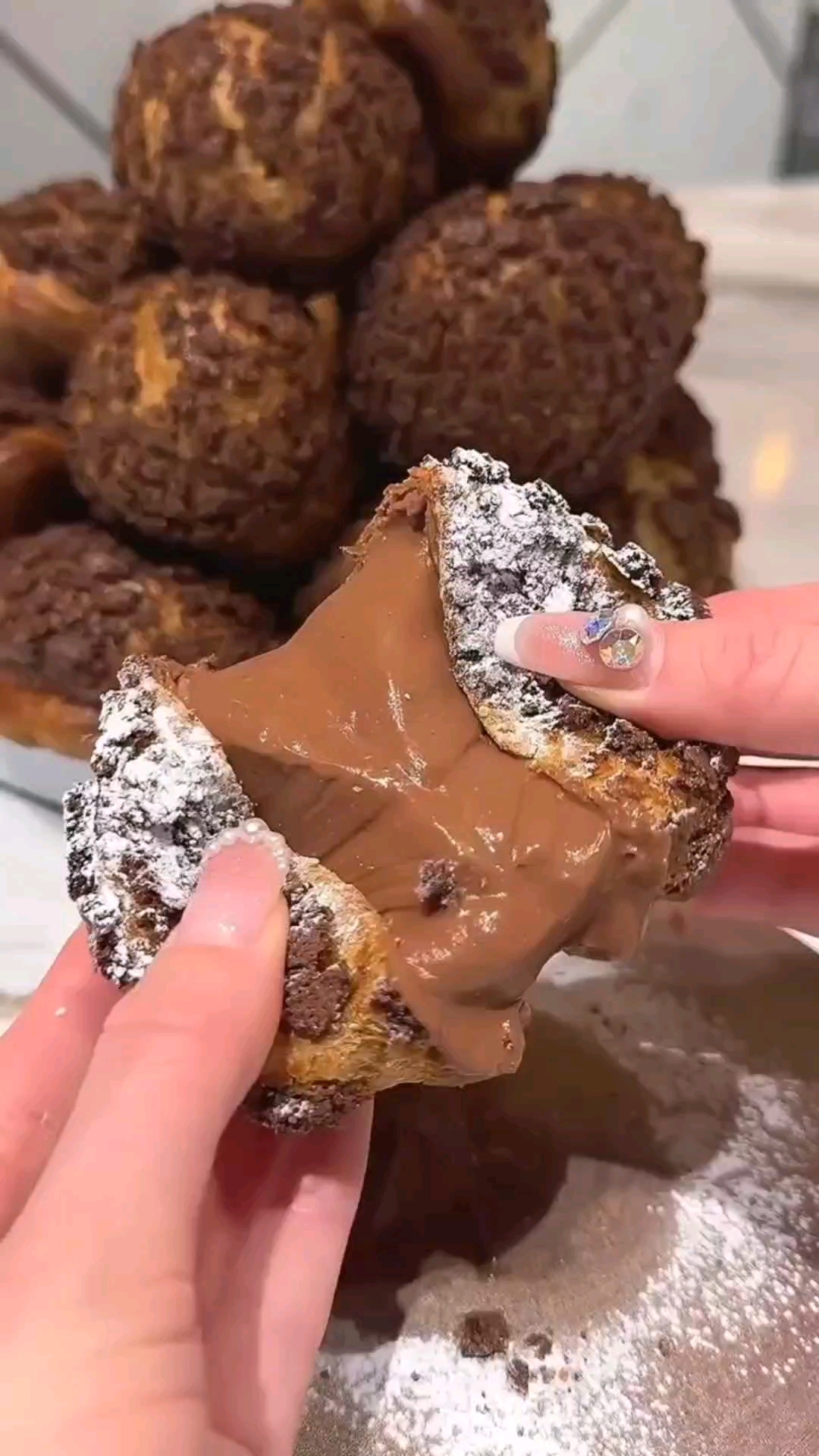酥酥的巧克力泡芙