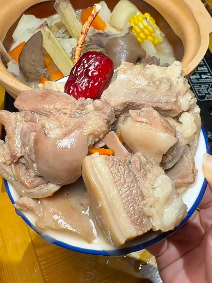 此刻想吃羊肉煲的心情已经达到了巅峰!