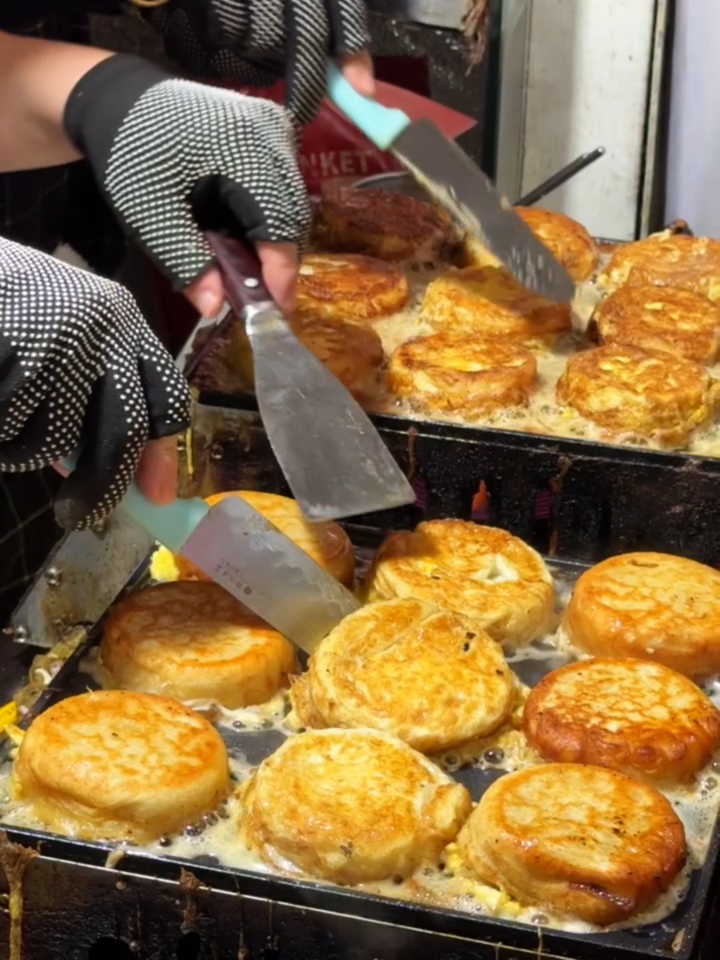 这才是真正的鸡蛋汉堡。