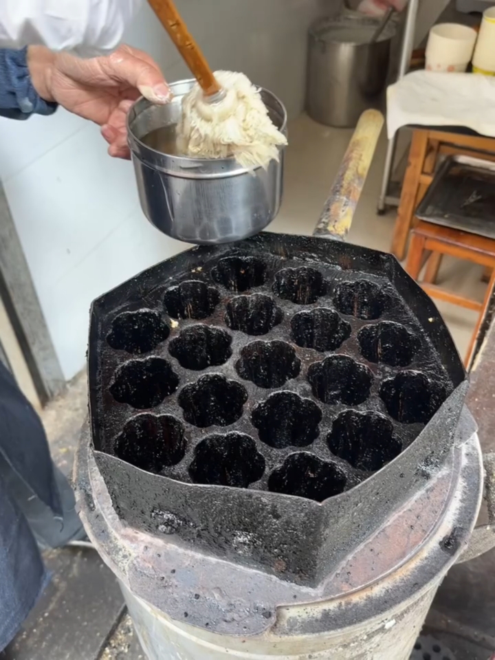 偶遇台州2块的梅花糕!过程好治愈啊!
