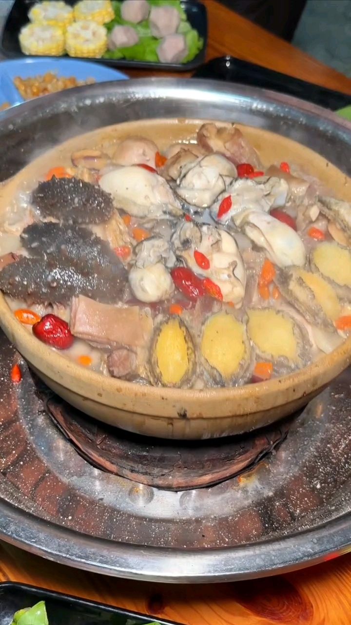 藏在巷子里的碳炉羊肉煲有多好吃