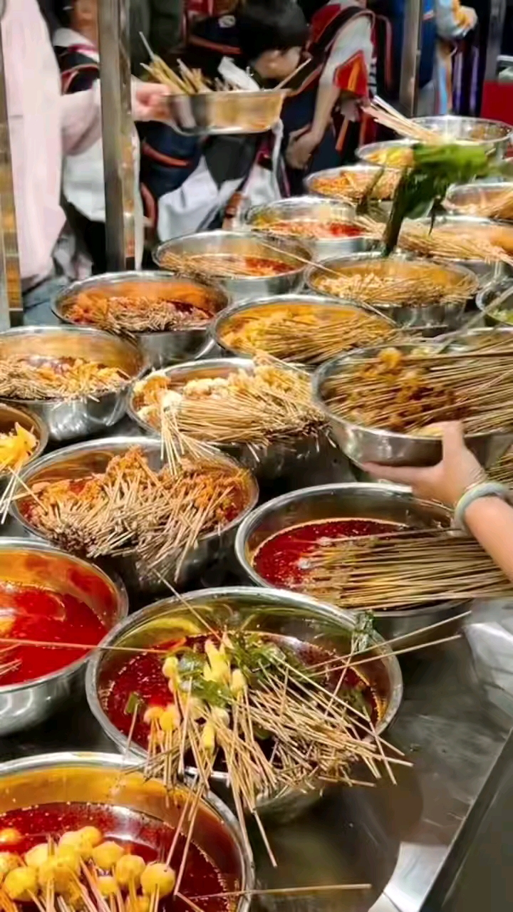 两种口味儿麻辣钵钵鸡和藤椒口味,需要的老板可以邮寄试试#火锅
