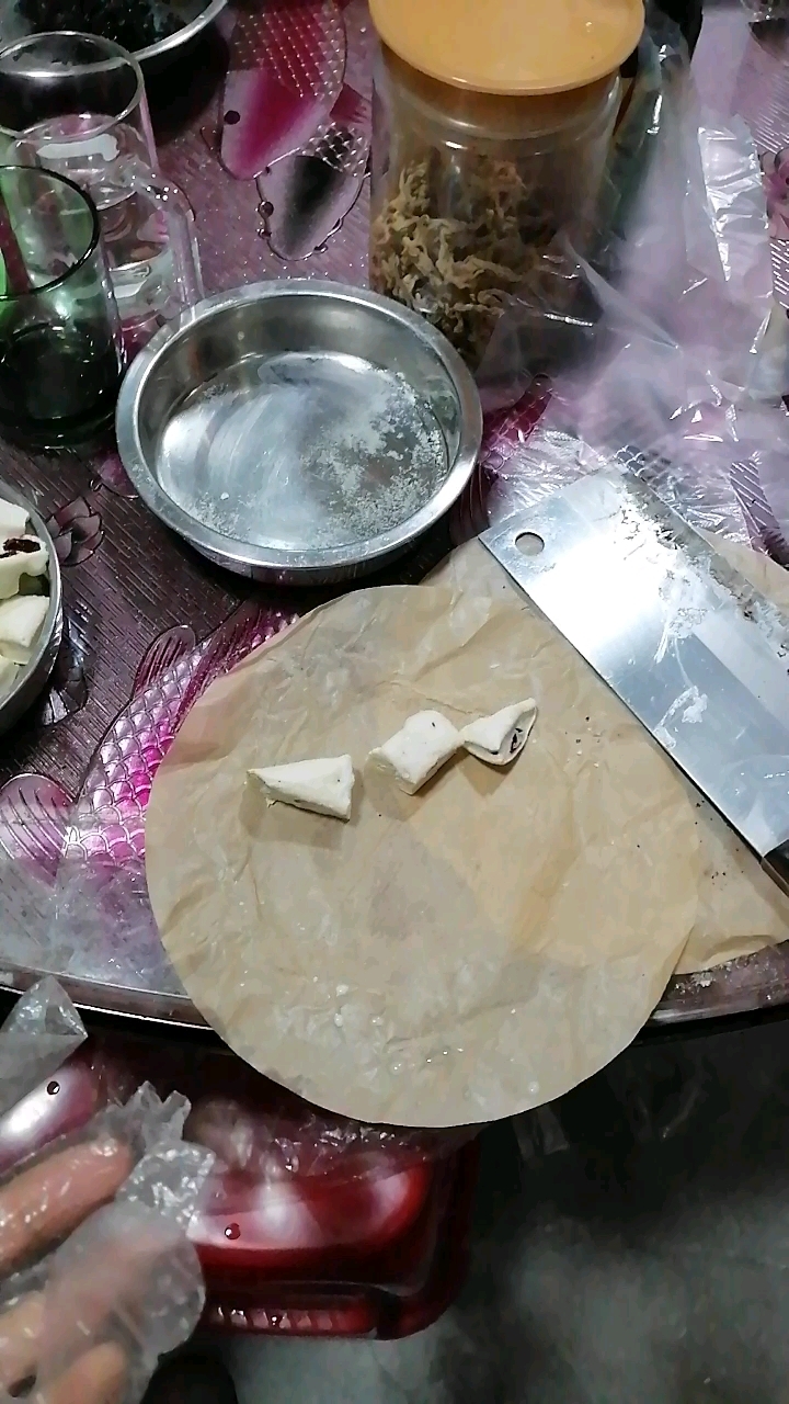 自制蔓越莓葡萄干坚果雪花酥