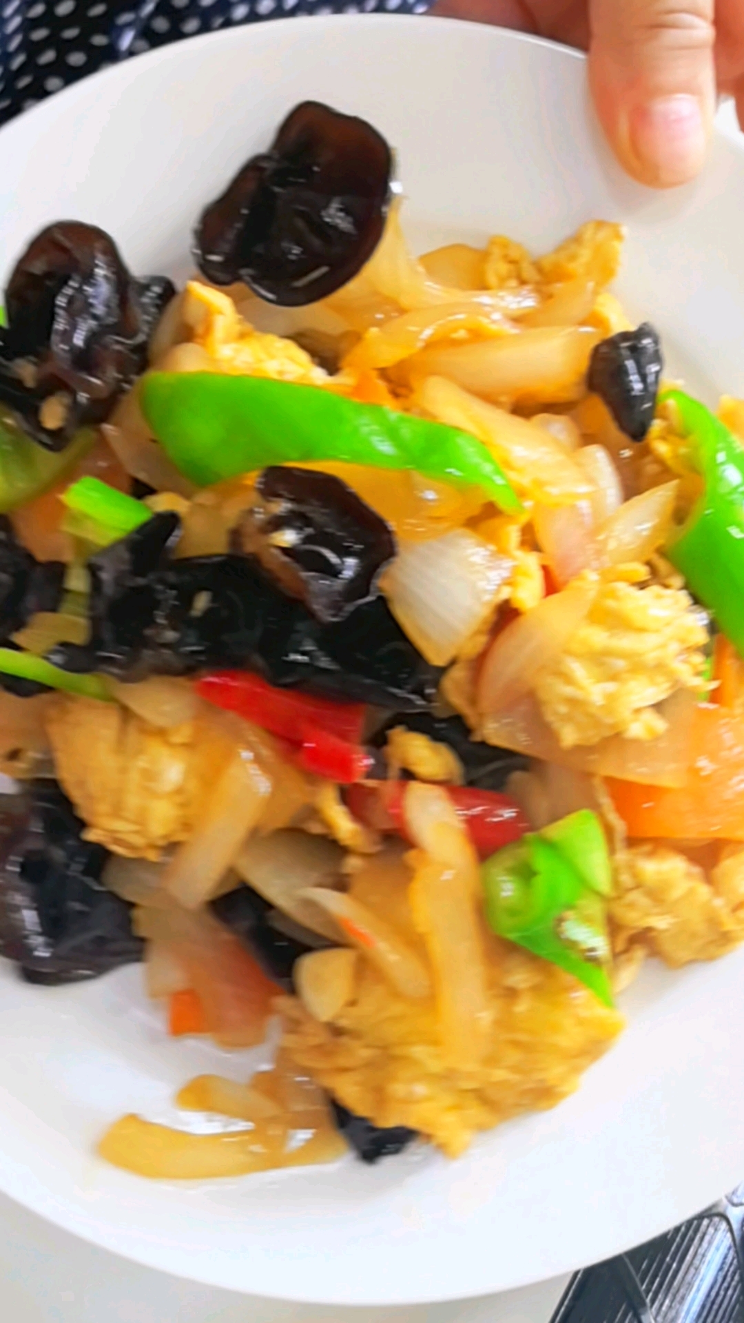 今天不一样的洋葱木耳炒鸡蛋好看好吃又美味分享美食分享家常