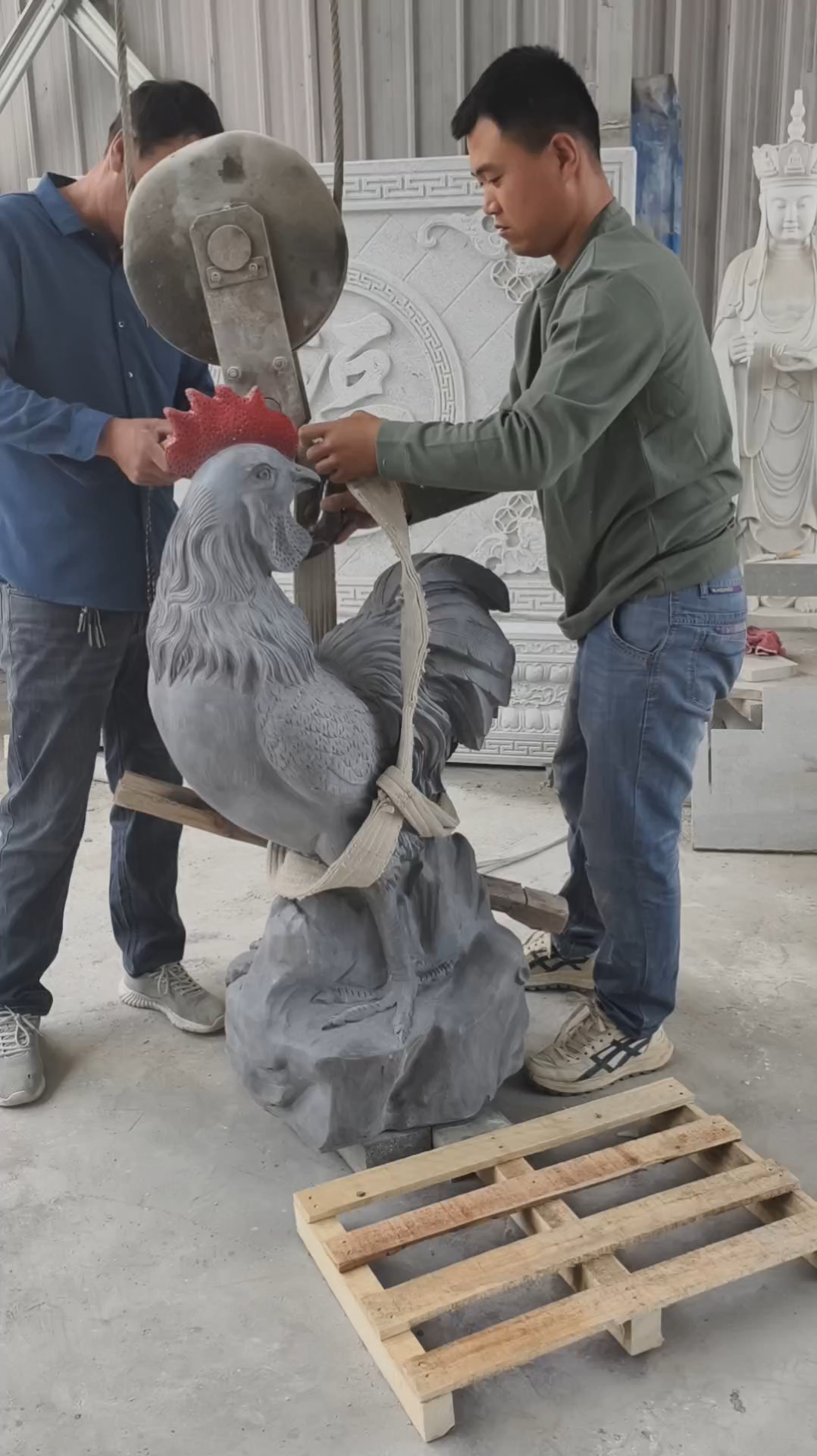 石雕鸡雕塑青石生肖动物摆件园林景观雕塑