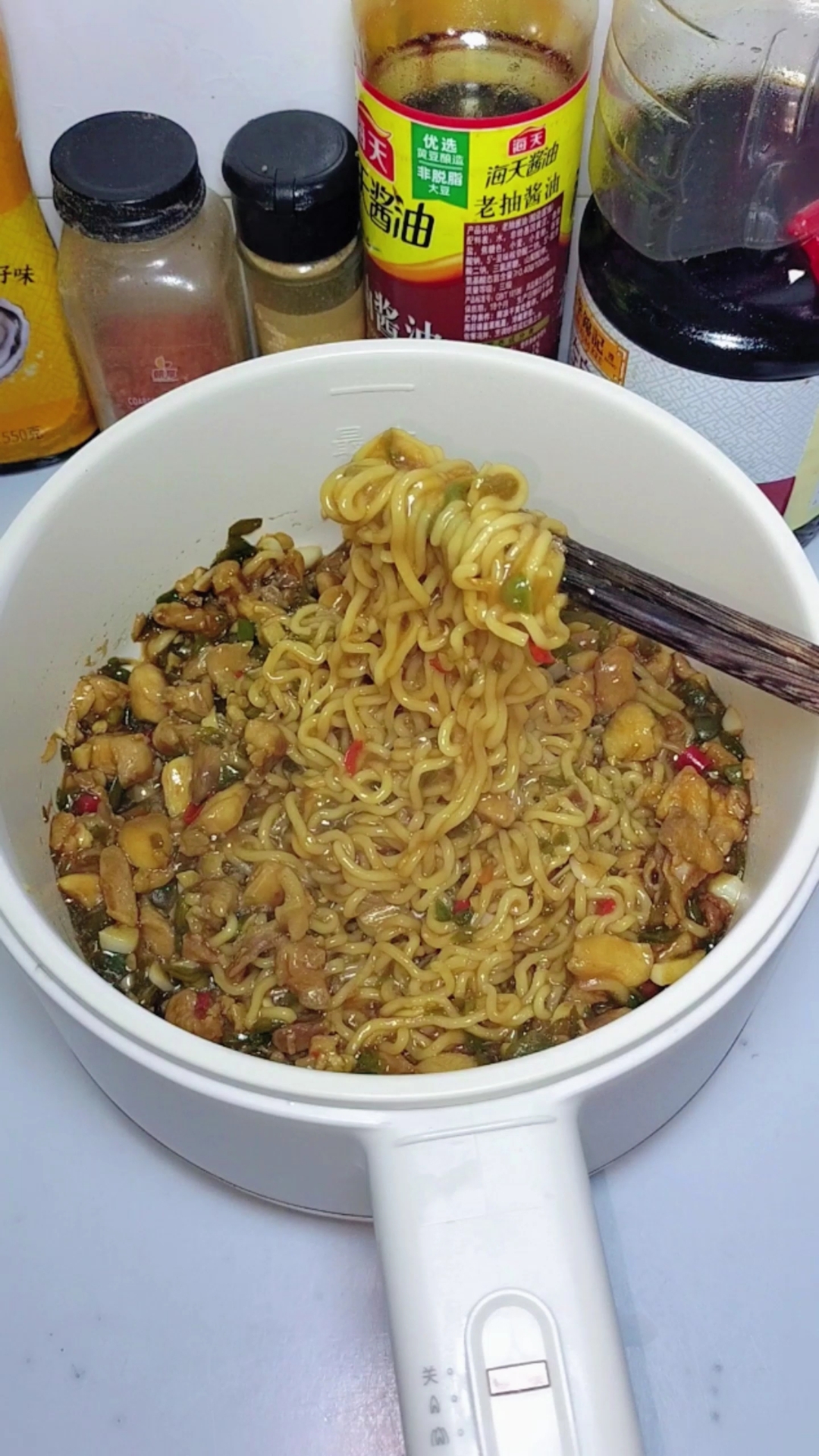 打工人糊弄饭|下班如何快速吃上饭!辣子鸡丁拌面