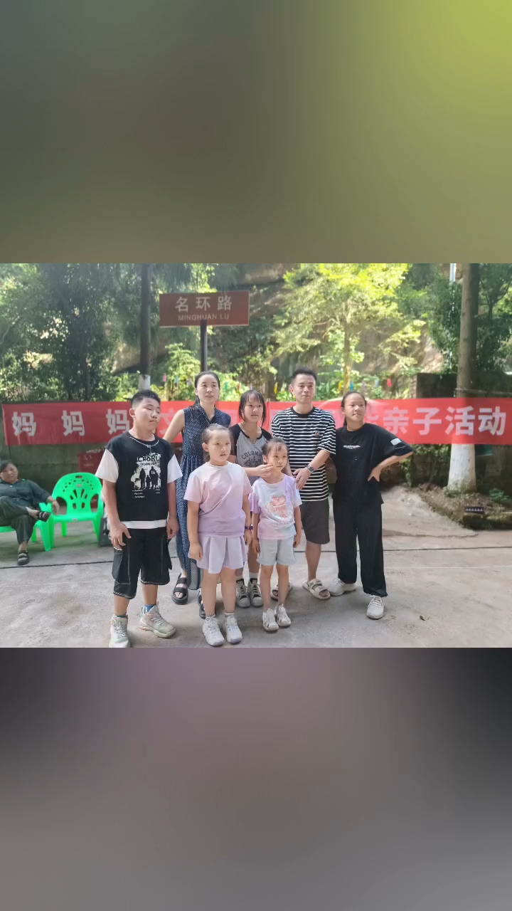 周周乐亲子活动上午,孩子体验怎么用最少的钱买最多的买菜,感受
