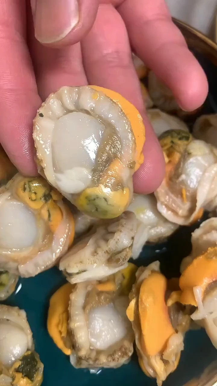 扇贝肉正确的清理方法应该是这样的