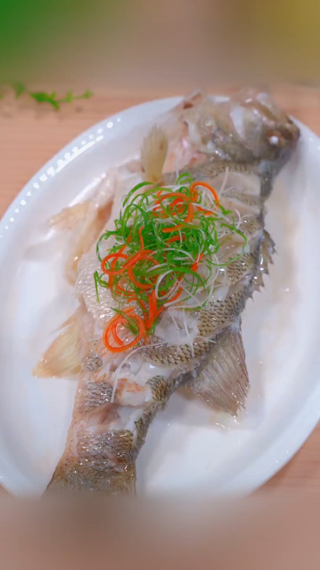 家常清蒸鲈鱼,简单又美味