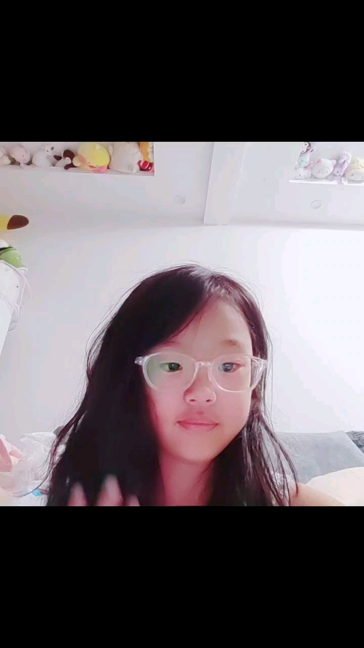 今天吃就是薯片,还有小馒头,还有豆干。