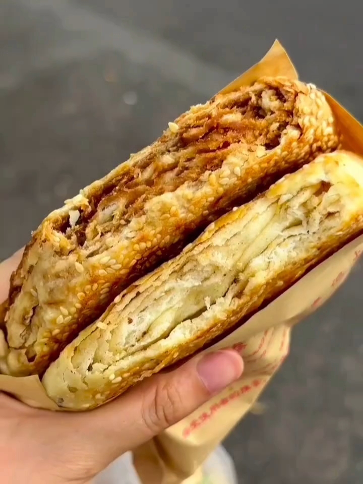 济南百年祖传的火烧店 麻酱烧饼好好吃!