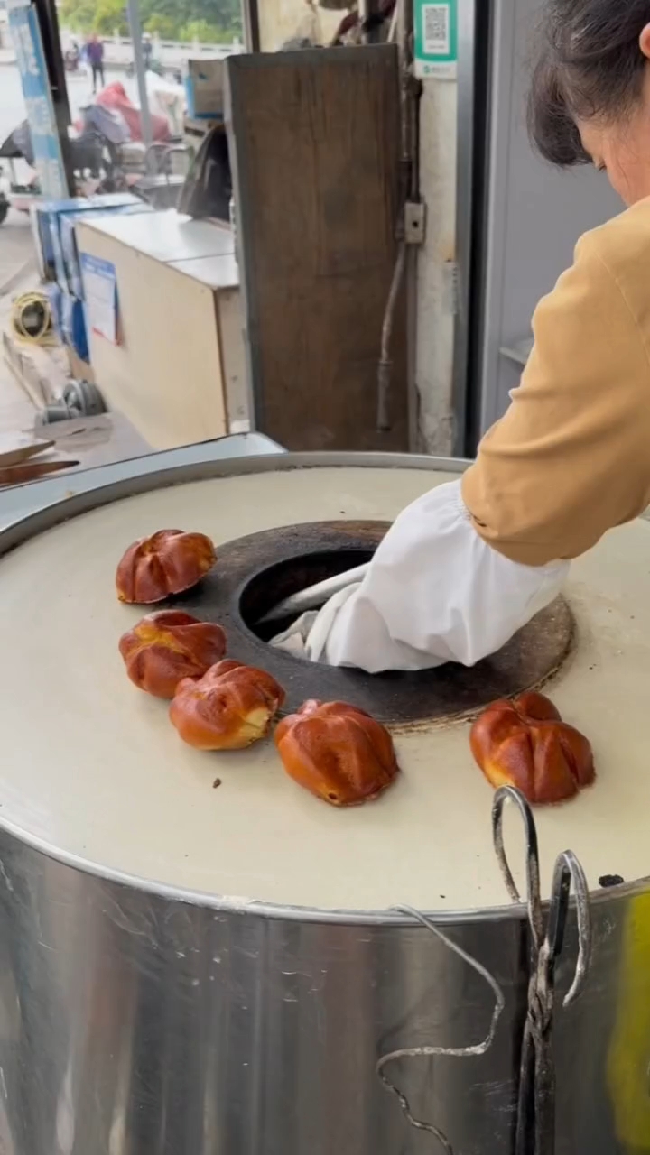 扬州人的“碱水面包”