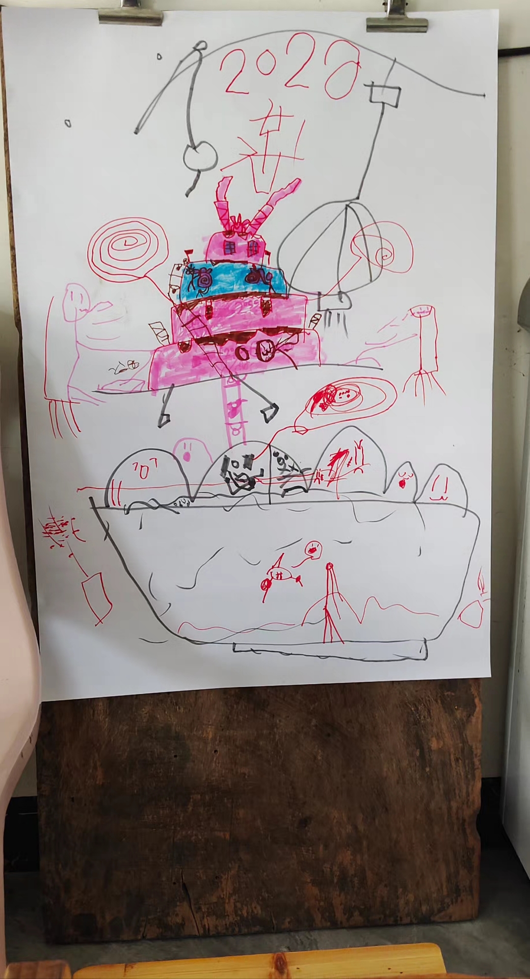 退烧痊愈啦，小发烧友正式下线！明天开心去幼儿园玩耍～今日作品食欲爆棚，大碗香甜芝麻汤圆管够