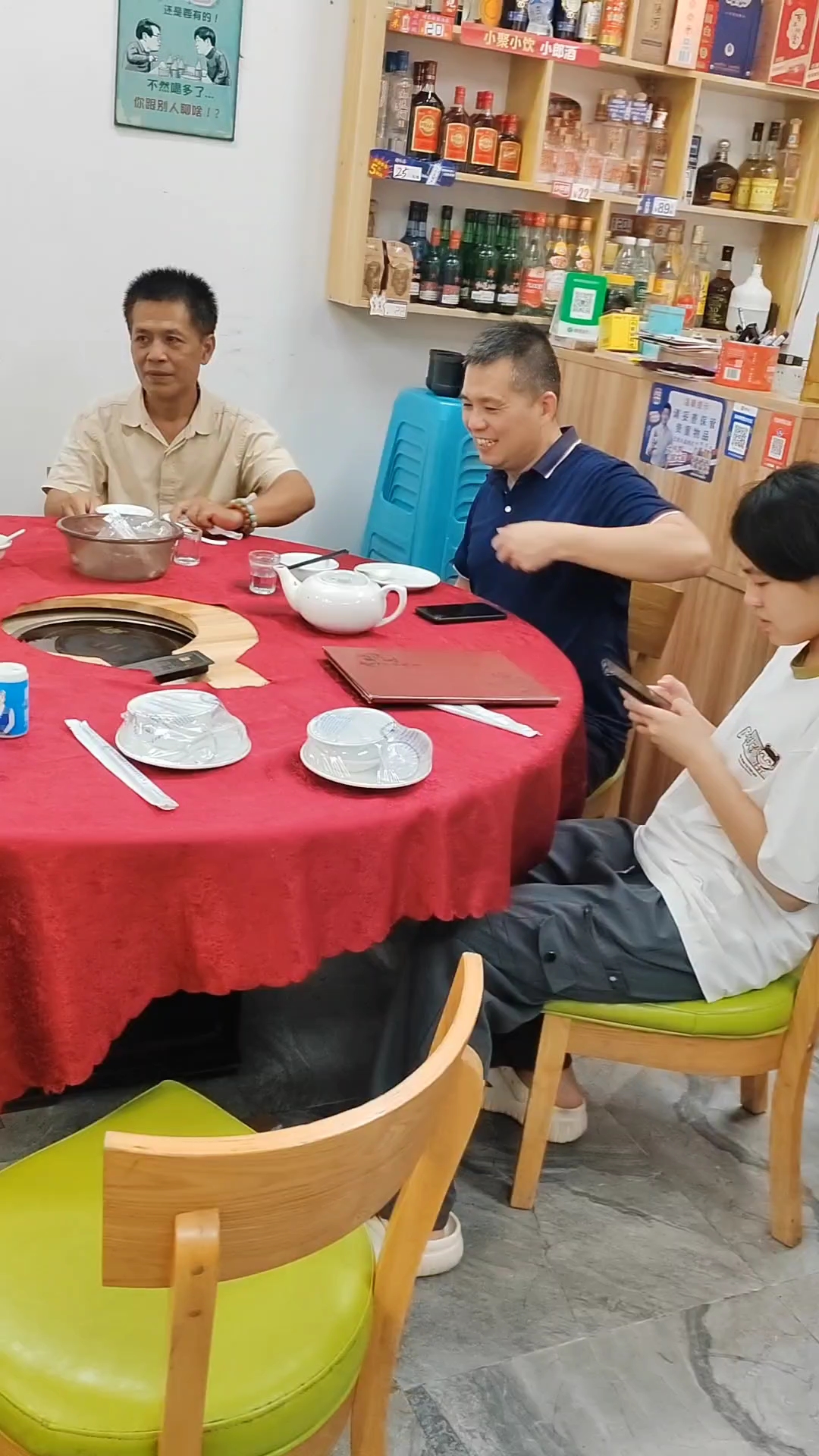 招牌鸡子水鱼焖鸡