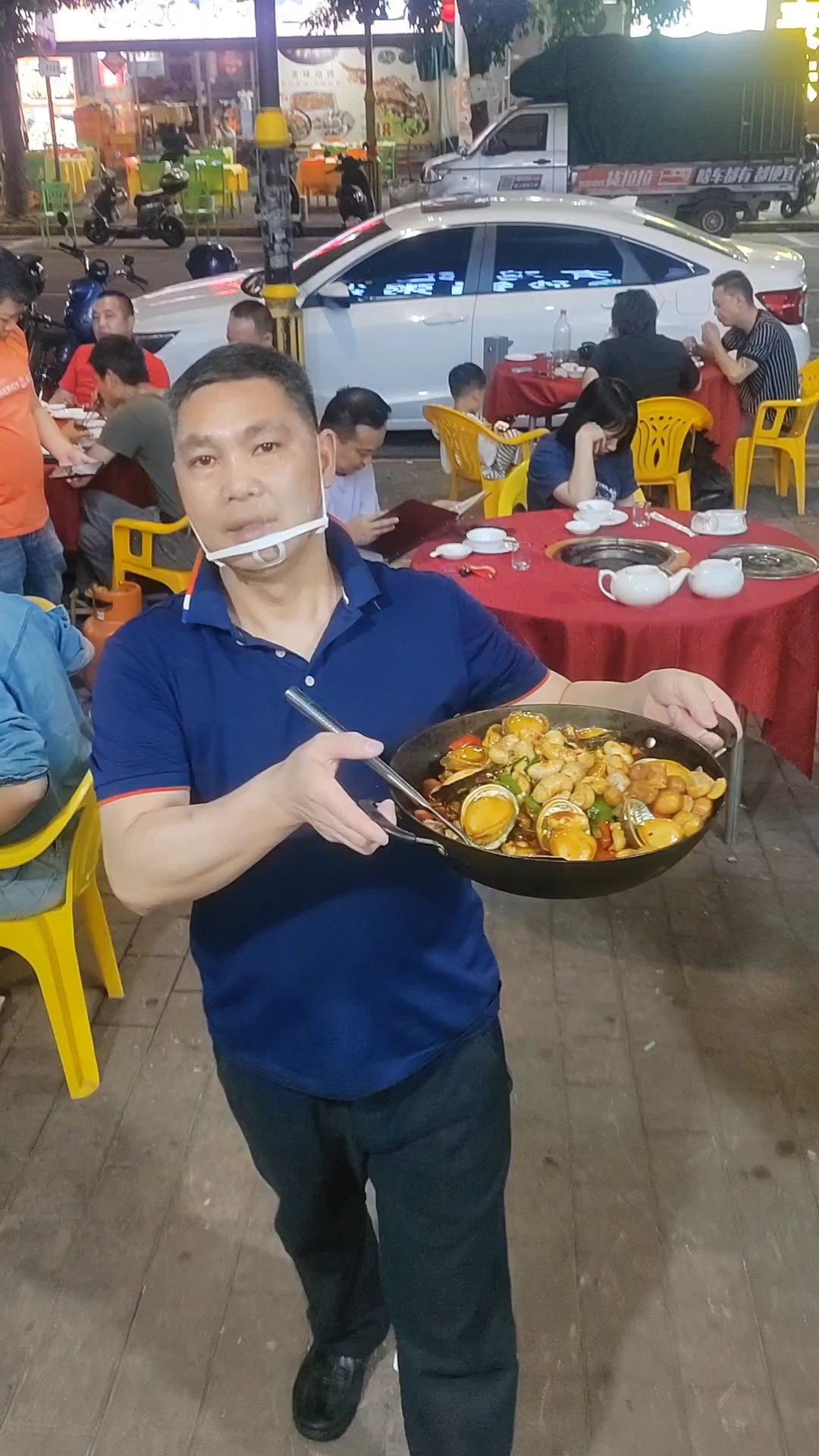 想吃靓鸡过来有鸡汇,一顿丰盛的鲍鱼焖鸡十水鱼十鸡子