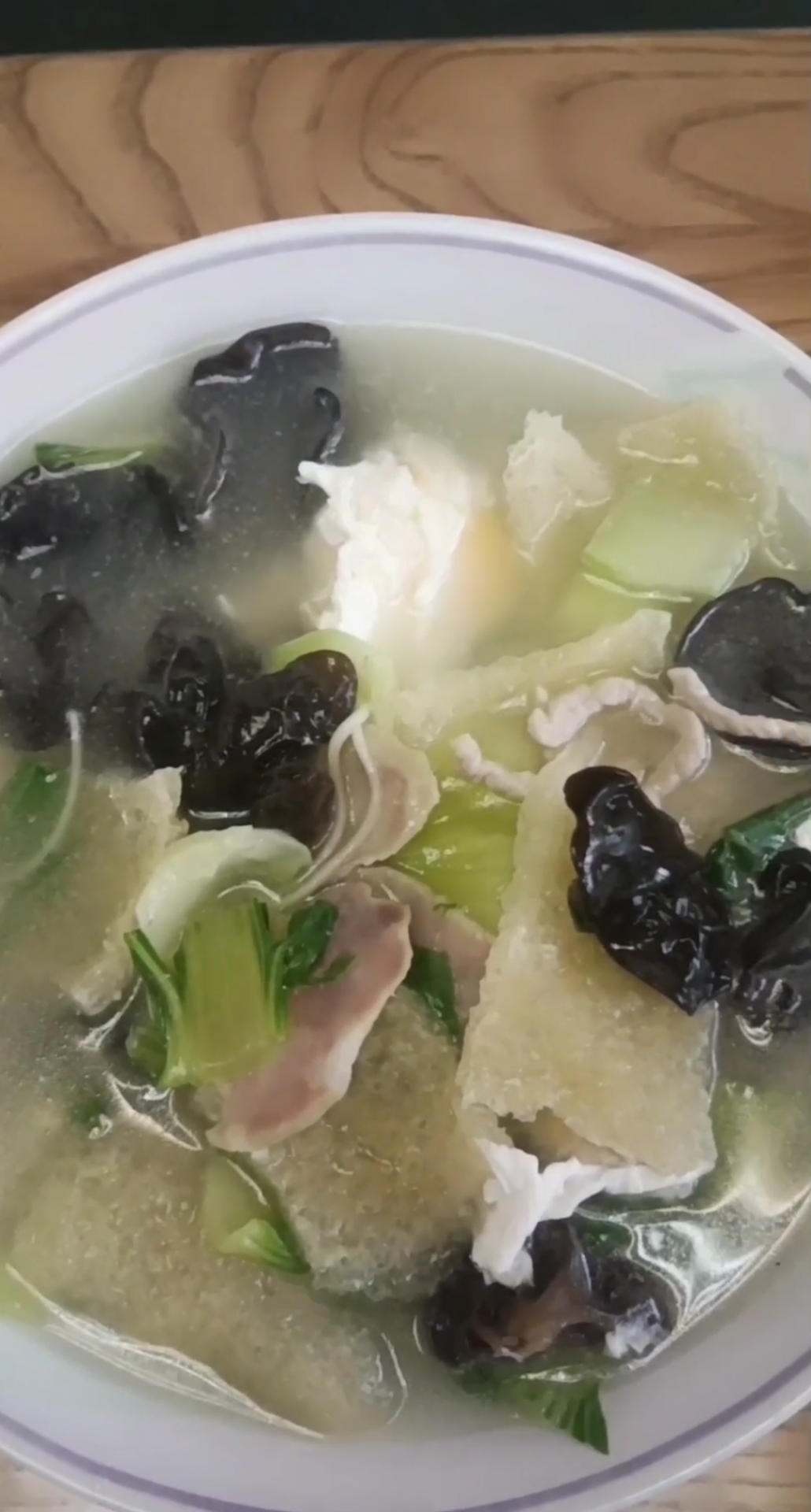 南京人最爱的大碗皮肚三鲜面！！#家常菜食材# #南京#