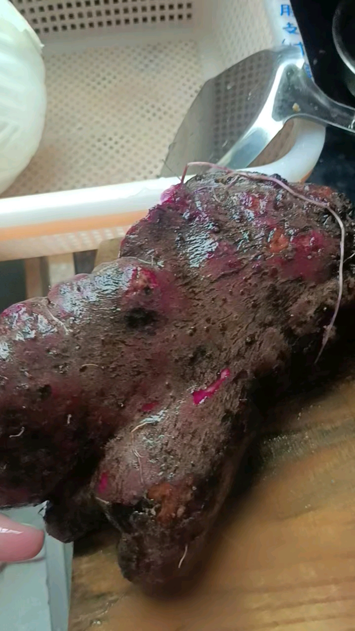 这种紫色板薯,比山药都好吃